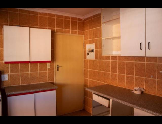 3 BEDROOM HOUSE FOR SALE IN ZAKARIYYA PARK